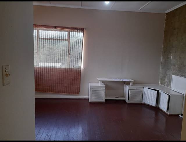 1 bed property to rent in PARKTOWN